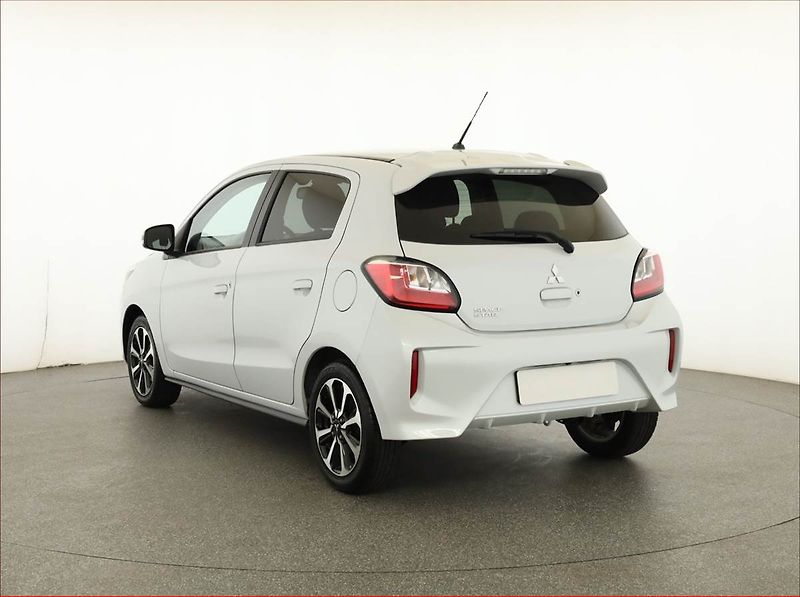 Mitsubishi Space Star (2022) 1.2 MIVEC, Automat, ČR,1.maj - fotka 4 z 18
