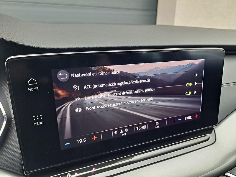 Škoda Octavia (2022) 1.0 TSI E-TEC DSG7, ZÁRUKA - fotka 33 z 33
