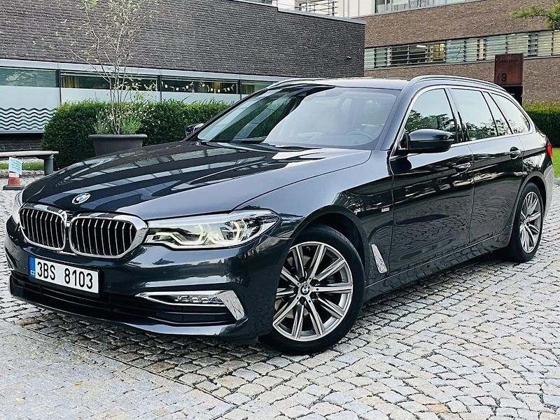BMW Řada 5 520D AUT KAMERA SERVISKA - fotka 2 z 48
