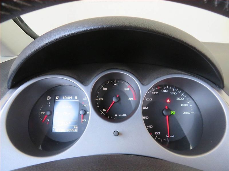 Seat Altea (2014) 1.6 TDI, Automat, Navi - fotka 11 z 16