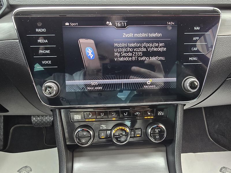 Škoda Superb 2,0TSI 200kW 4x4 DSG WEBASTO - fotka 30 z 41