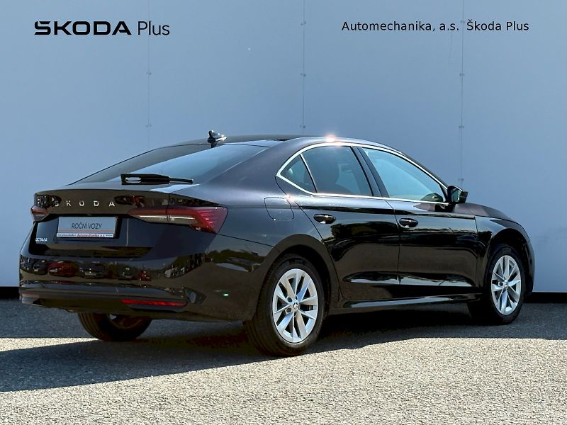 Škoda Octavia (2024) DSG 2.0  TDI / 110 kW / FIRST - fotka 2 z 28
