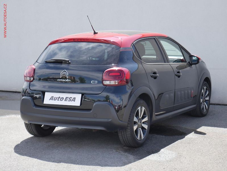 Citroën C3 (2018) 1.2PT, ČR, Shine - fotka 4 z 23