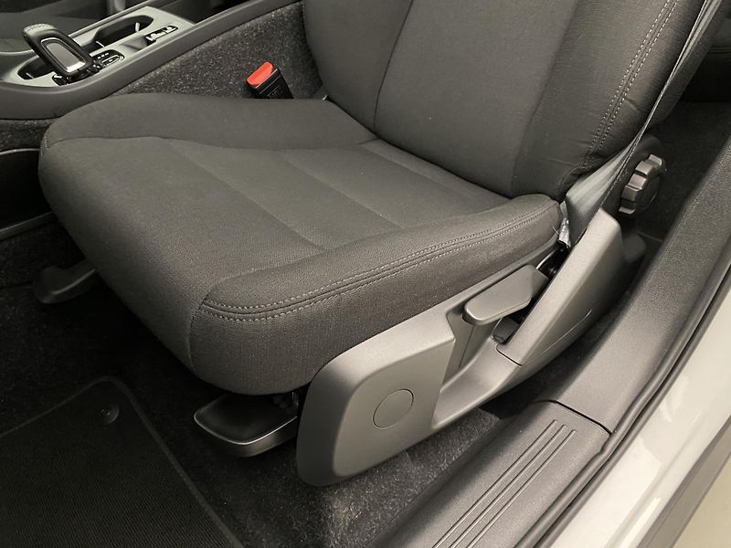 Volvo XC40 T3 KINETIC AUT CZ 1.maj - fotka 25 z 38
