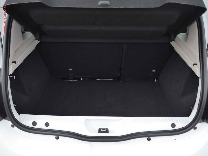 Dacia Sandero (2019) 1.0 SCe, AC - fotka 7 z 14