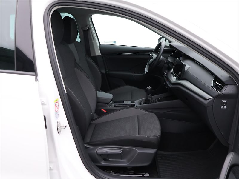 Škoda Octavia 1.5 Tsi 110kw LED Tažné CZ DPH - fotka 12 z 31