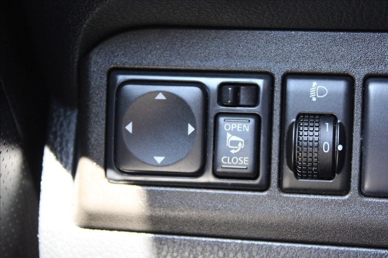 Nissan Note 1,6 i  ČR,1.MAJ,SERVIS - fotka 20 z 31