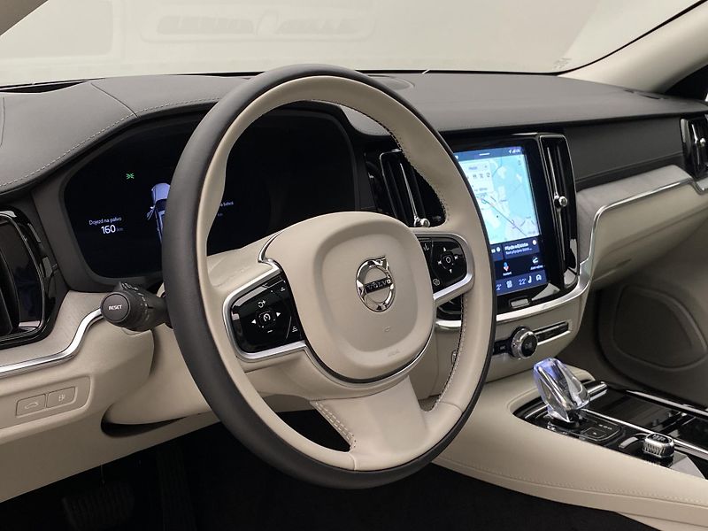 Volvo V60 T6 AWD BRIGHT ULTRA - fotka 19 z 66