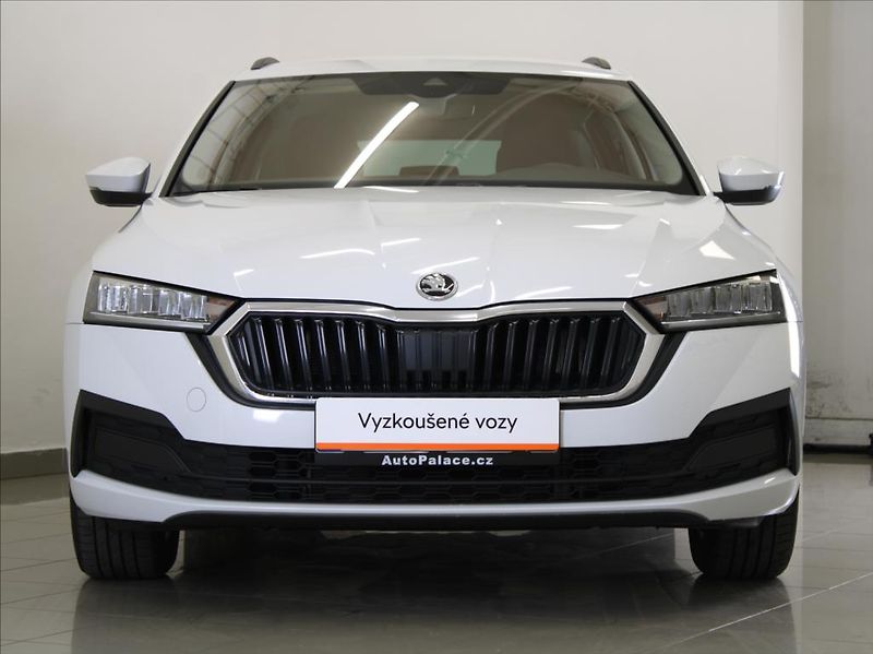 Škoda Octavia 2,0 TDi MT Ambition 47tkm. ČR - fotka 2 z 23