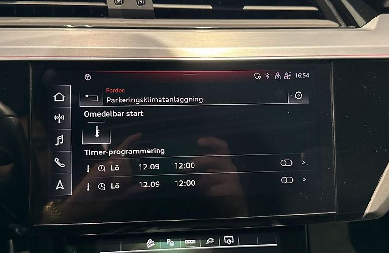 Audi Q8 e-tron 55 Q SoH 97% 360k Pano Vzduch - fotka 27 z 38