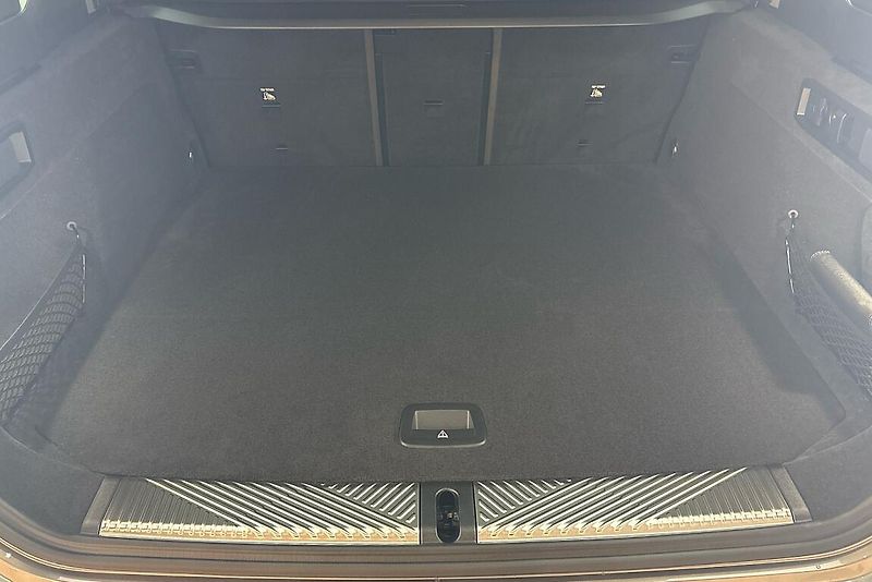 BMW Řada 5 540d xDrive Touring - fotka 13 z 13
