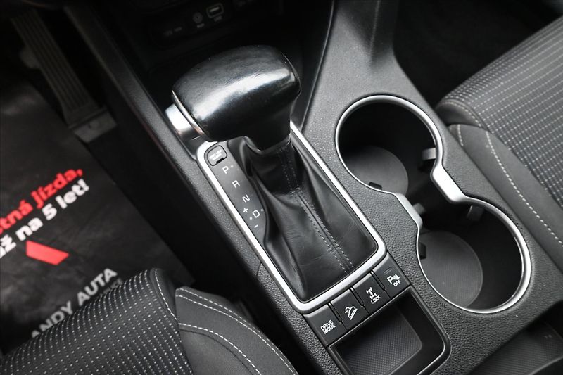 Kia Sportage 1,6 T-GDI 130 kW AWD AT - fotka 21 z 30
