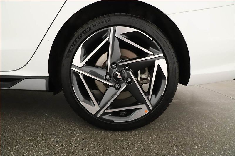 Hyundai i30 (2025) 1.5 T-GDI MHEV 48V, N-LINE - fotka 11 z 21