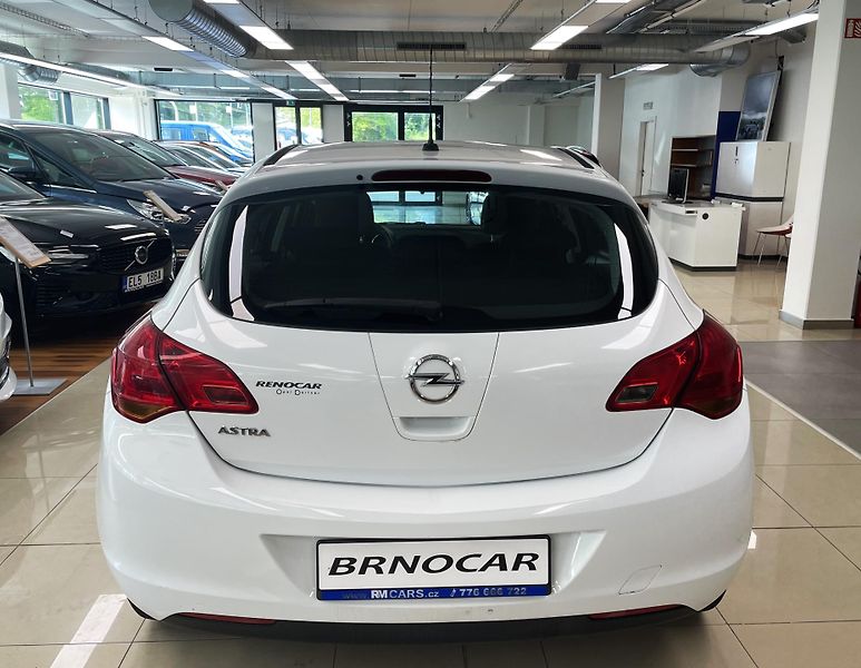 Opel Astra 1,4 16V, ČR, 1.MAJ - fotka 5 z 20