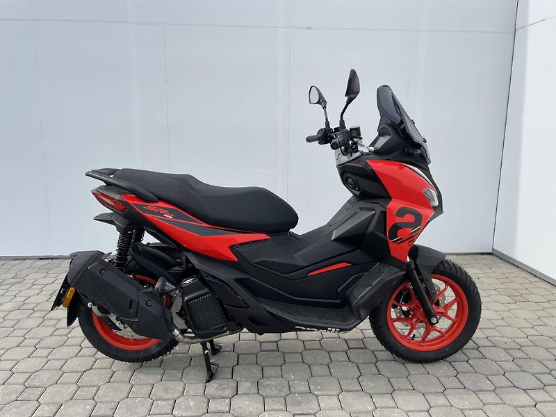 Aprilia (2026) SR GT 125 Sport EU5+ - fotka 2 z 11