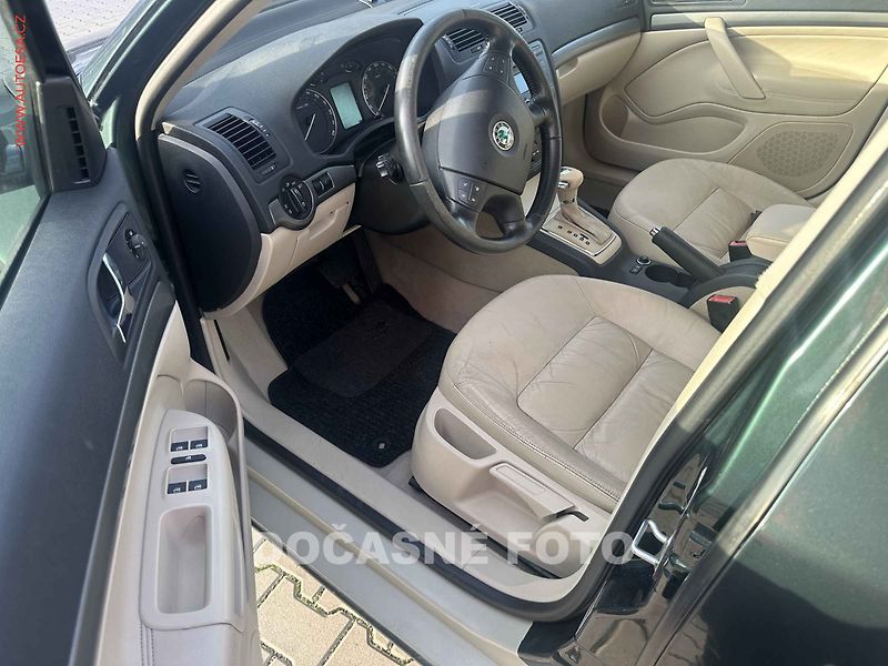 Škoda Octavia (2007) 2.0TDI, DSG - fotka 3 z 3