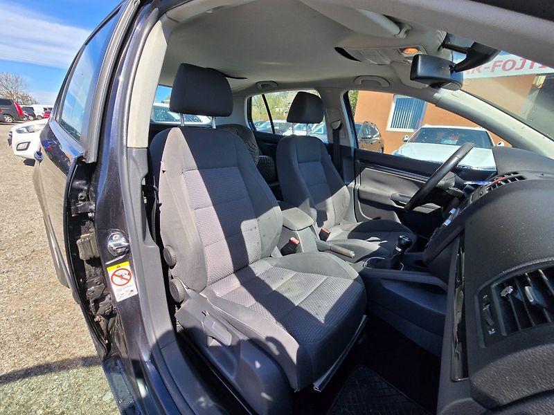 Volkswagen Golf (2007) 2.0 TDi 100KW - fotka 21 z 24