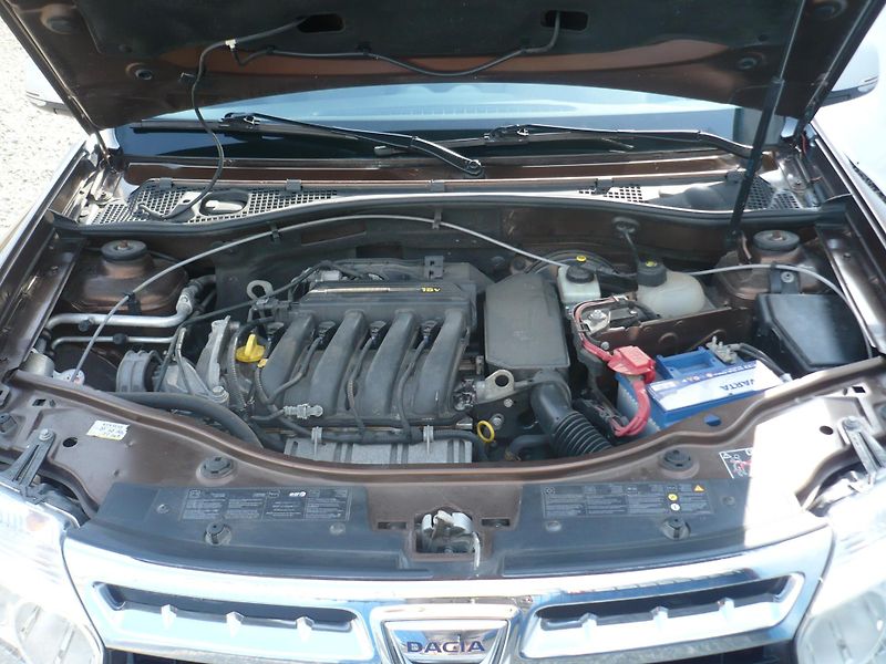 Dacia Duster 1.6i 77Kw Klimatizace - fotka 25 z 25