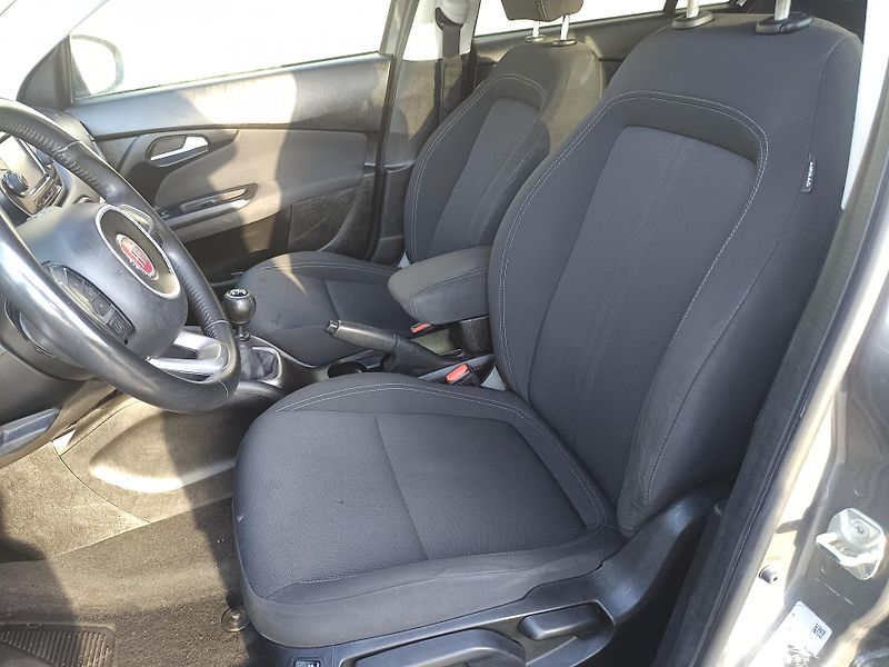 Fiat Tipo (2017) 1.6 JTD / 88 kW, klima - fotka 11 z 34