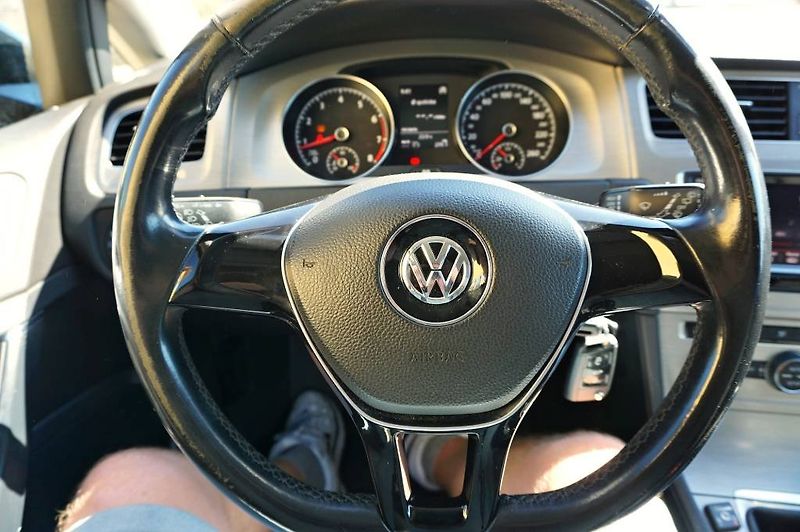 Volkswagen Golf (2014) MATCH 1,4 TSI 90 kW - fotka 28 z 35