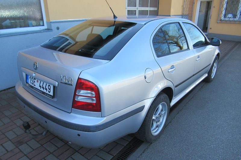 Škoda Octavia 1.9 TDi TOUR KLIMA TAŽNÉ - fotka 2 z 17