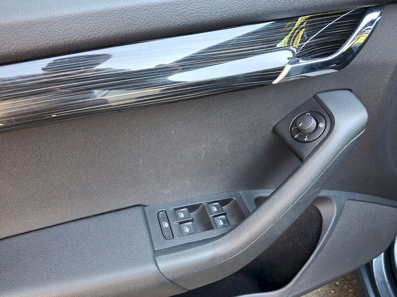Škoda Octavia (2018) Combi Style Plus 4x4 2,0TDi 11 - fotka 26 z 32