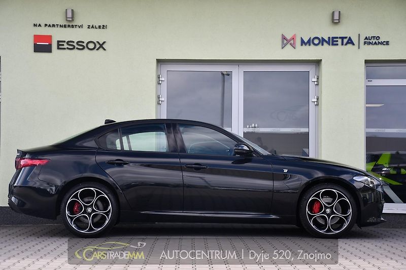 Alfa Romeo Giulia 2.2JTDm 154kw Ti - fotka 6 z 53