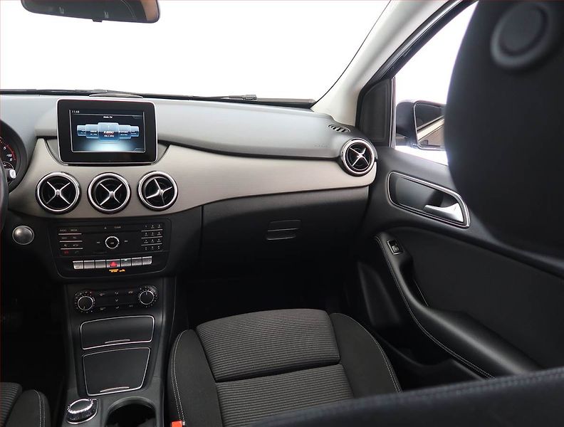 Mercedes-Benz Třídy B (2017) B 180 CDI, Automat, Serv.kniha - fotka 8 z 22