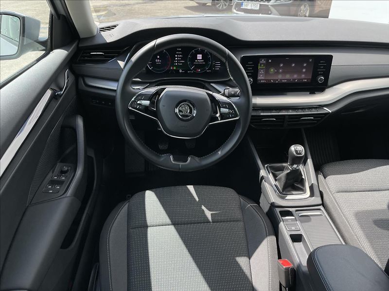 Škoda Octavia 1,5 TSI Ambition Plus KESSY - fotka 7 z 23