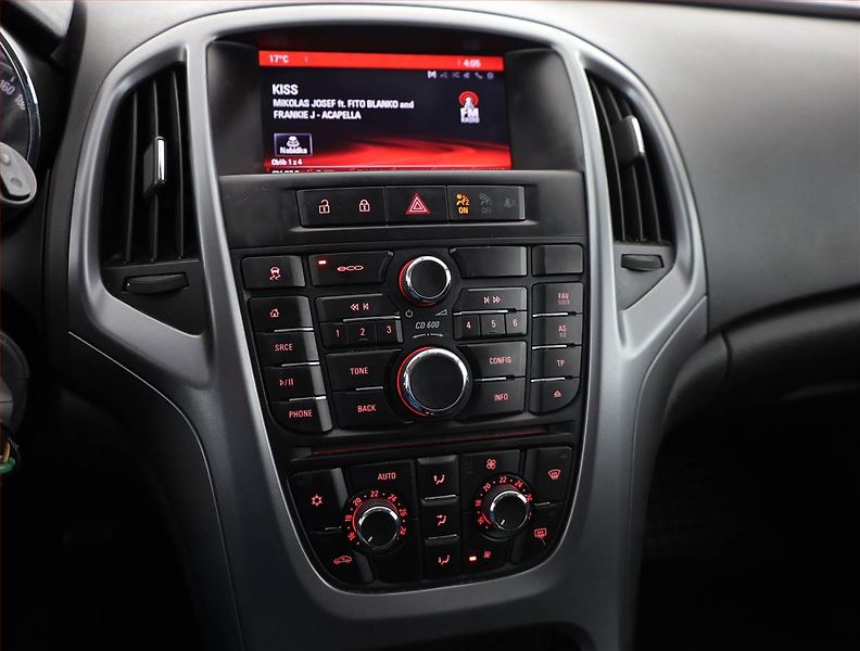 Opel Astra (2015) 1.6 CDTI, Serv.kniha, Tempomat - fotka 10 z 14