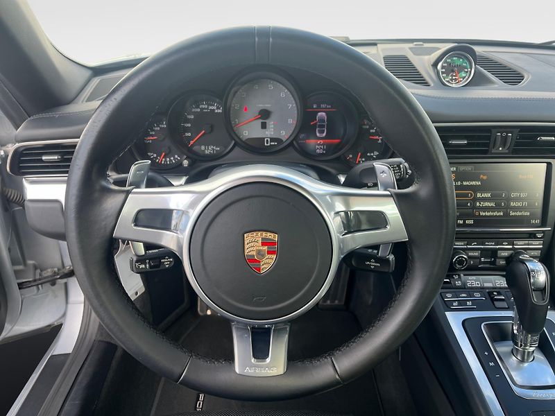 Porsche 911 (2014) 4S - fotka 17 z 26