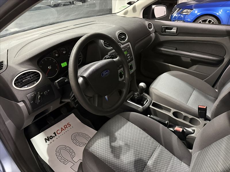 Ford Focus 1,6   i KLIMA STK 02/28 ALU - fotka 7 z 17