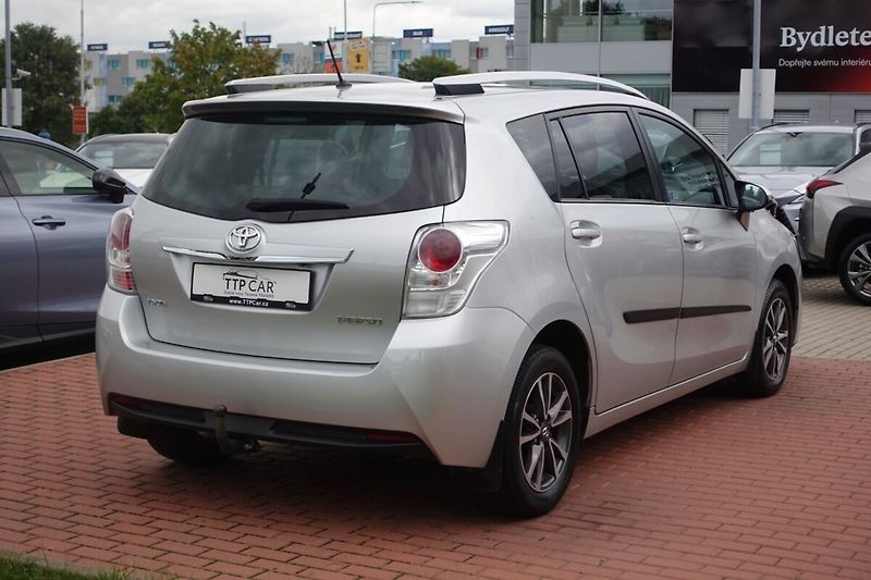 Toyota Verso 1,8VVTi 108kW 6M/T Active Supe - fotka 4 z 26