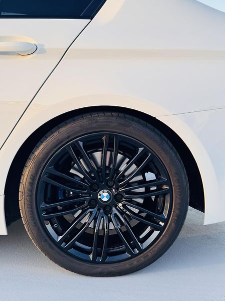 BMW Řada 5 (2018) - fotka 16 z 41