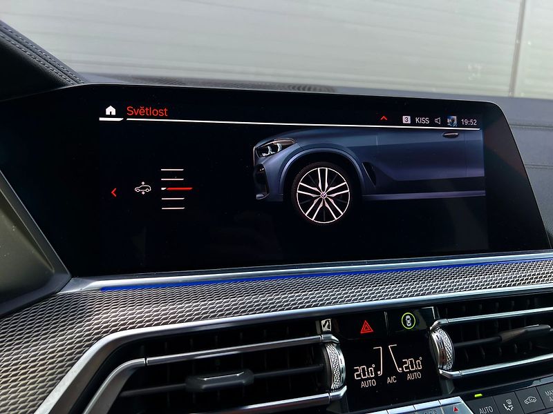 BMW X5 M50d xDrive-TOP STAV - fotka 45 z 57