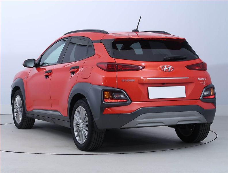Hyundai Kona (2020) Style 1.6 T-GDI, Automat, ČR - fotka 4 z 19