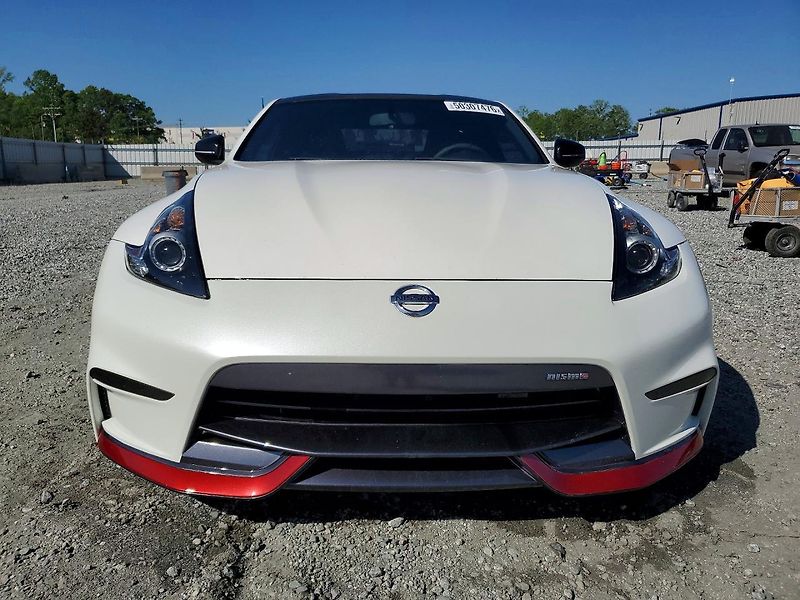 Nissan 370 Z (2014) BASE - fotka 5 z 11
