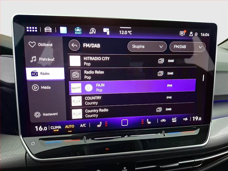Volkswagen Golf (2024) 1.5 eTSI - fotka 15 z 22