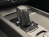 Volvo XC60 B4 AWD MOMENTUM AUT  - náhled 27