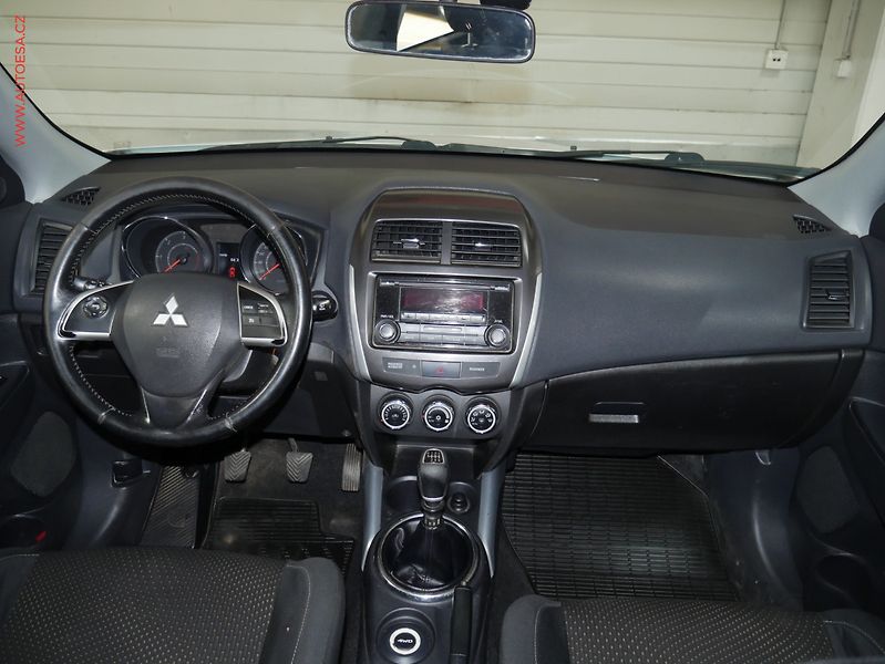 Mitsubishi ASX (2014) 1.8 Di-D 4x4, ČR, AC, tempo - fotka 8 z 20