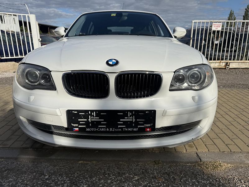 BMW Řada 1 (2009) - fotka 2 z 44