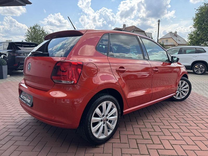 Volkswagen Polo (2011) 1.4i Style Klima Panorama - fotka 2 z 48