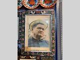 Tradici neobvyklých náhrobků započal ve 30. letech minulého století tamní pop, pravoslavný kněz, Stan Patras.