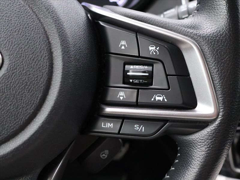 Subaru Forester 2,0 e-Boxer 110kW Comfort CZ - fotka 22 z 38