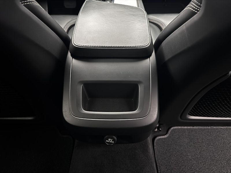 Volvo V90 CC D5 AWD PRO POLESTAR CZ  - fotka 29 z 47