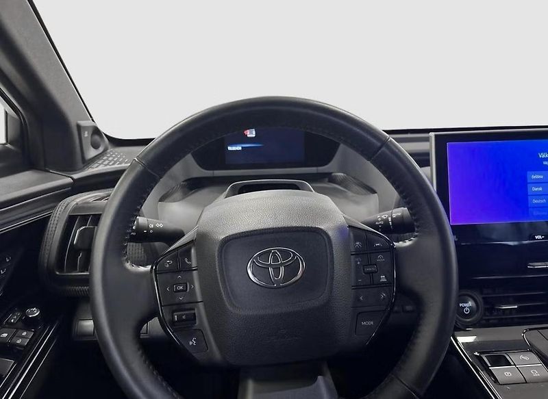 Toyota bZ4X Executive AWD 360k Odvětrávání - fotka 9 z 11