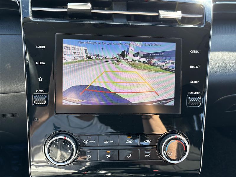Hyundai Tucson 1,6 T-GDI - fotka 15 z 21