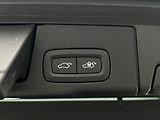 Volvo XC60 B4 AWD MOMENTUM AUT - náhled 24