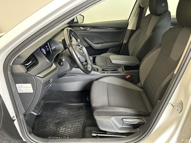 Škoda Octavia 1.5 TSI  Ambition   Plus - fotka 6 z 28