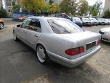 Mercedes-Benz Třídy E 3,2 E 320 Elegance Automat - náhled 3